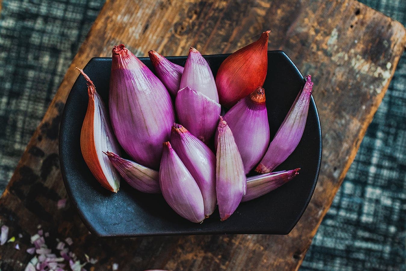 French shallots in a bowl.