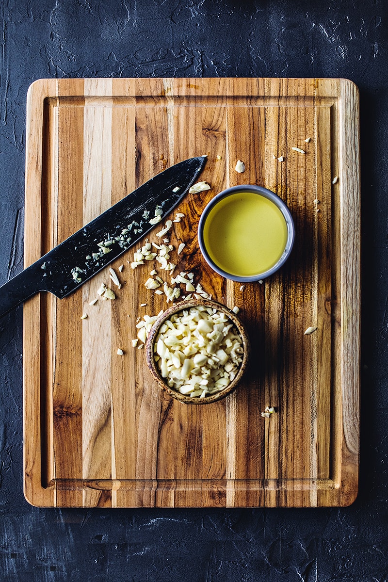 This Thai fried garlic recipe is a delicious topping used in many Thai dishes. The step by step, in photos, will show you how easy it is to make this aromatic crispy garnish! #thaifriedgarlic #crispyfriedgarlic #friedgarlicrecipe