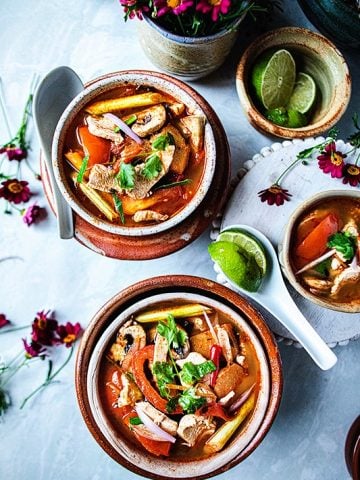 Easy Thai Tom Yum soup with chicken