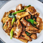 pad see ew noodles stir fry with chicken