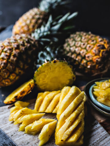 how to cut a pineapple