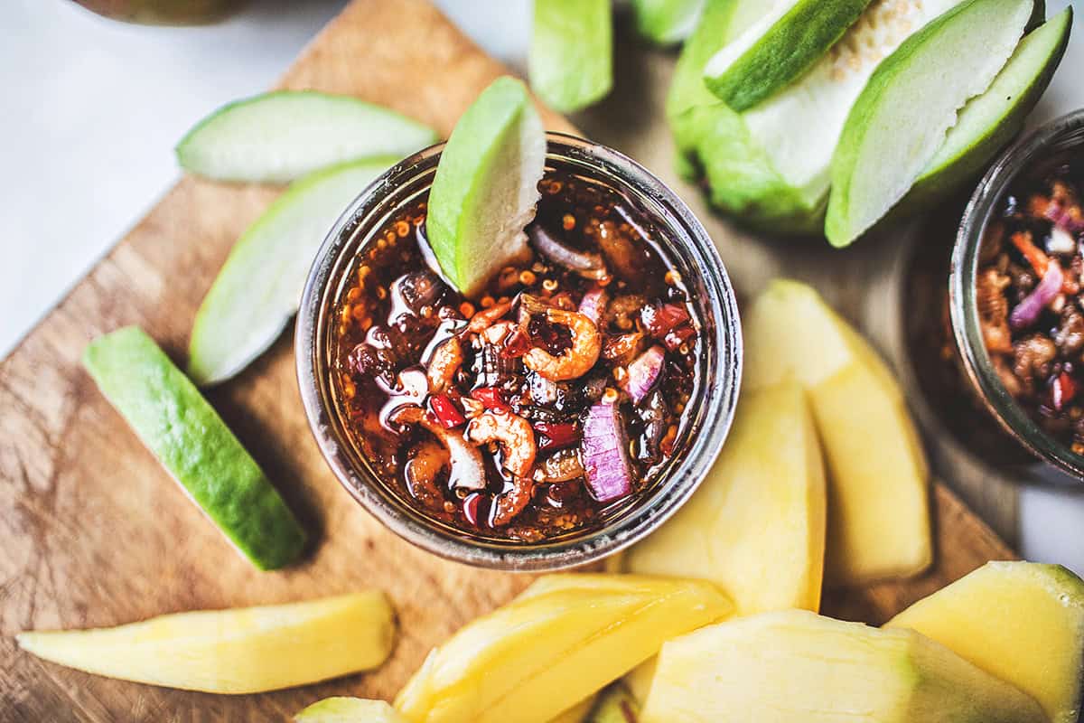 Thai Spicy Mango Dipping Sauce (Nam Pla Wan)