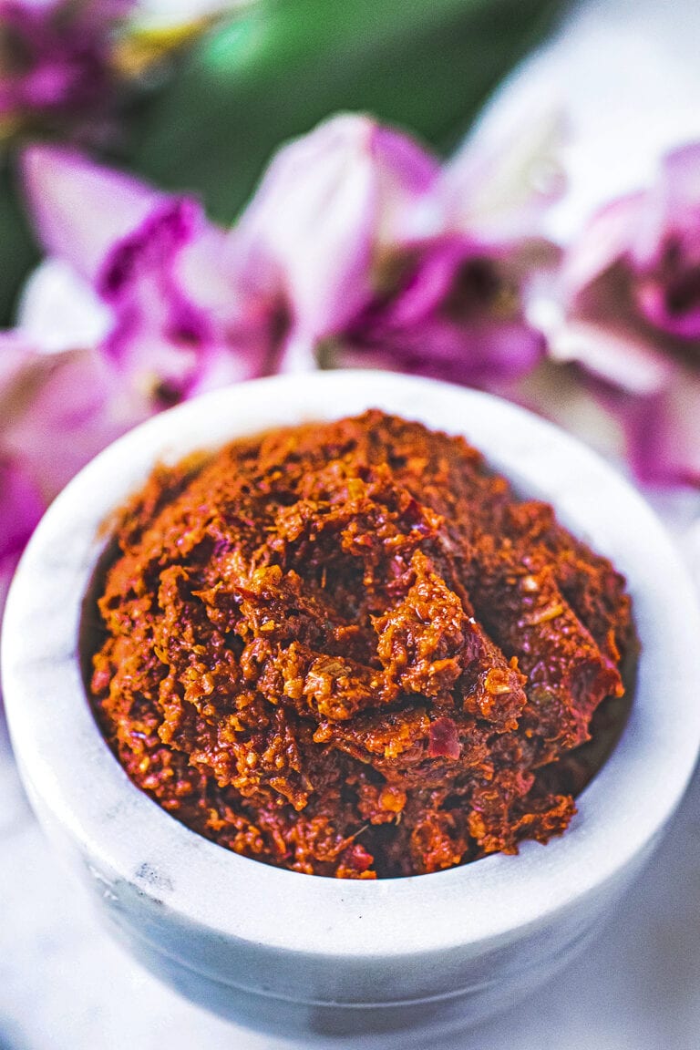 Authentic Homemade Thai Red Curry Paste, พริกแกงเผ็ด Simply Suwanee
