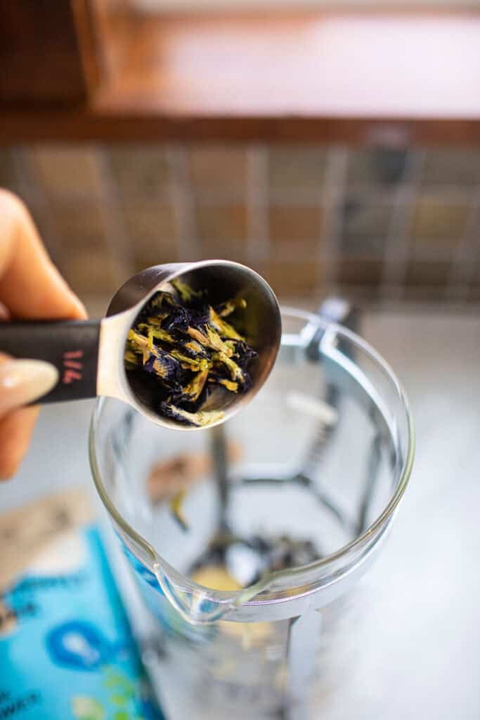 dried butterfly tea leaf in french press.