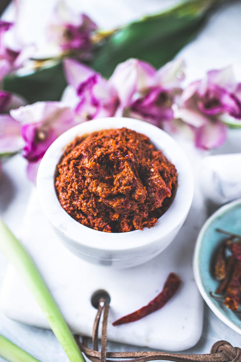 Authentic Homemade Thai Red Curry Paste, พริกแกงเผ็ด Simply Suwanee