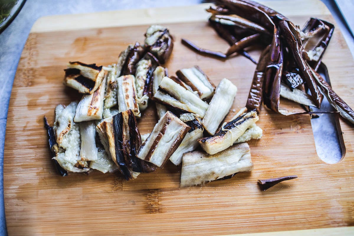 Chopped grilled eggplants 