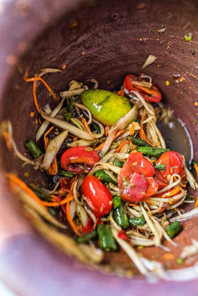 Lao Green Papaya Salad Recipe (Tam Mak Hoong) Simply Suwanee