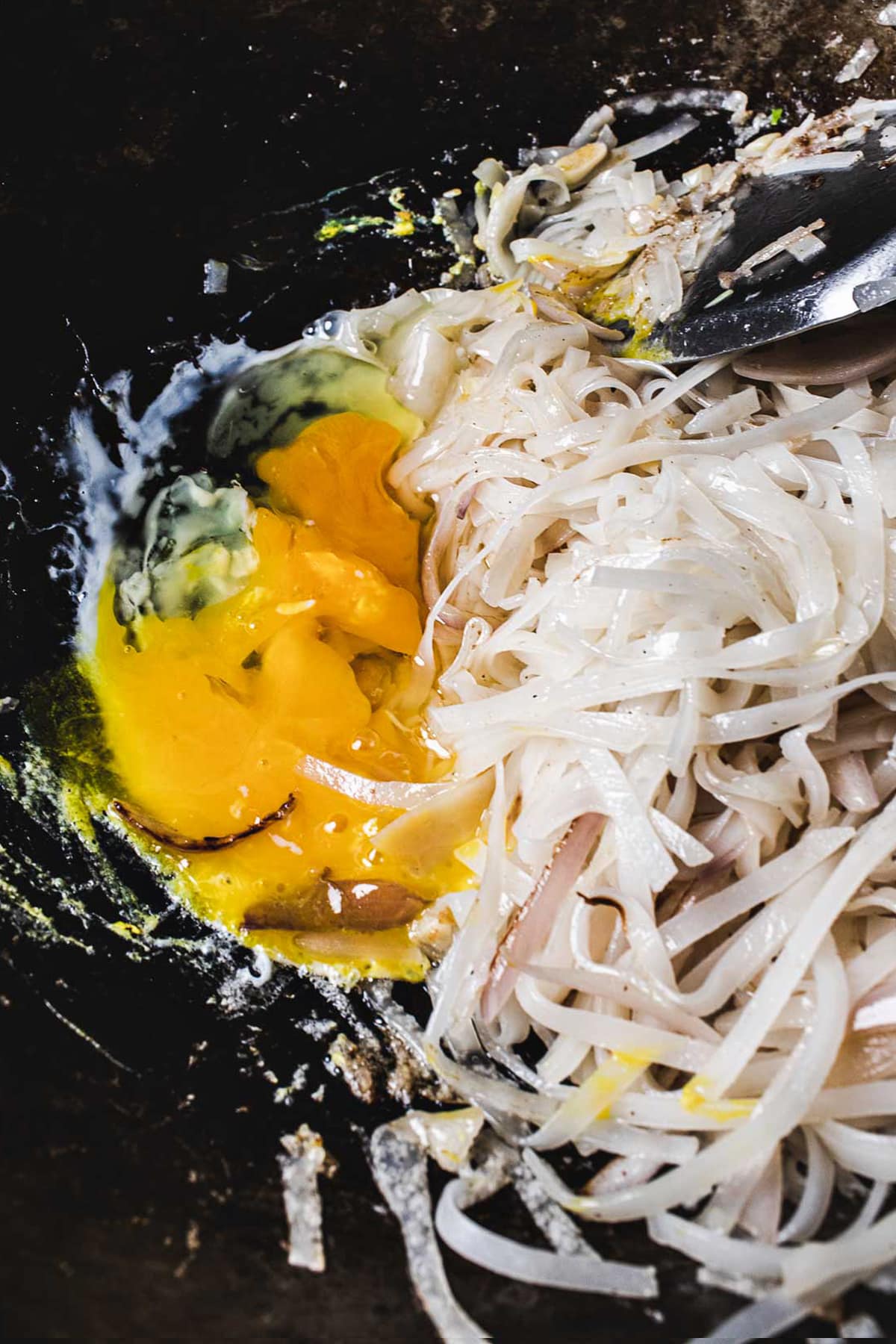 eggs with pad thai noodles