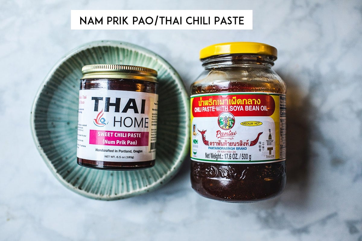 2 Nam prik pao in glass bottles