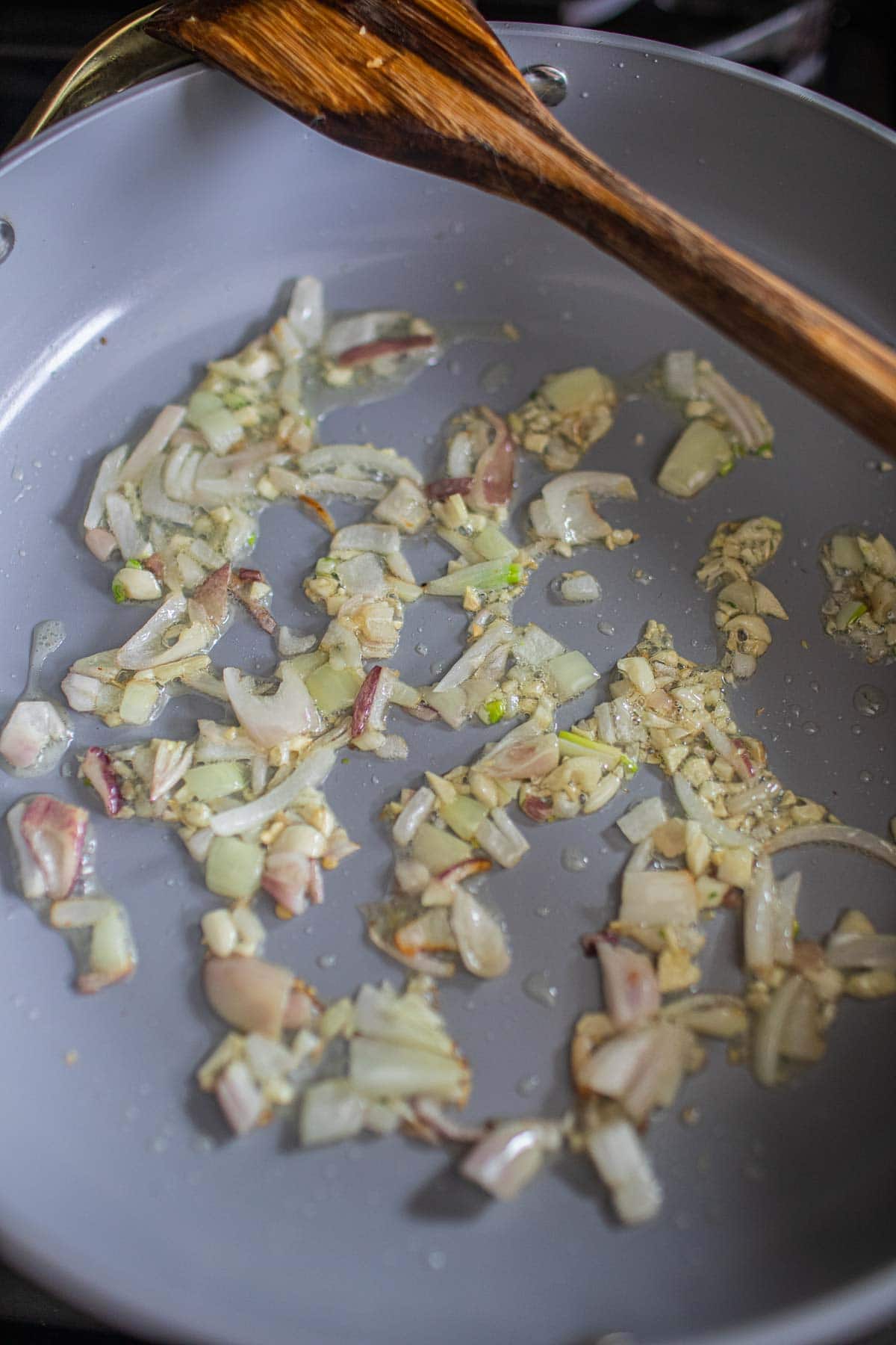 Fried garlic and onion in a pan.