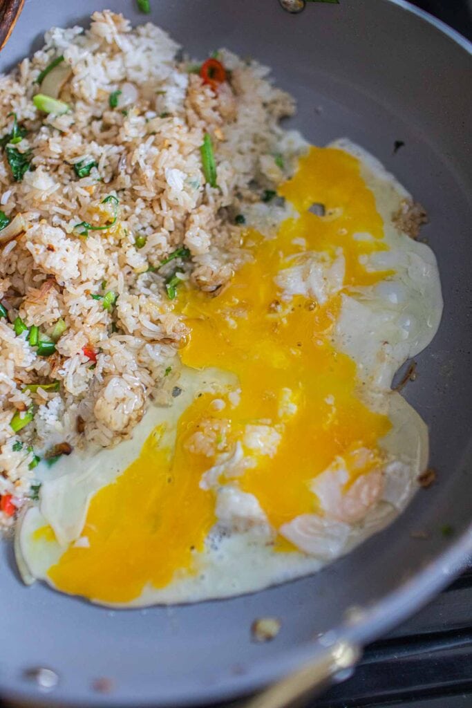 Vegetarian Thai Fried Rice Recipe - Simply Suwanee
