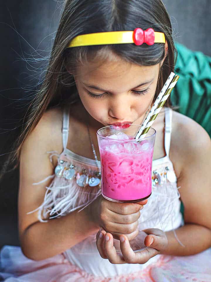 Extra cute girl holding pink drink. (;