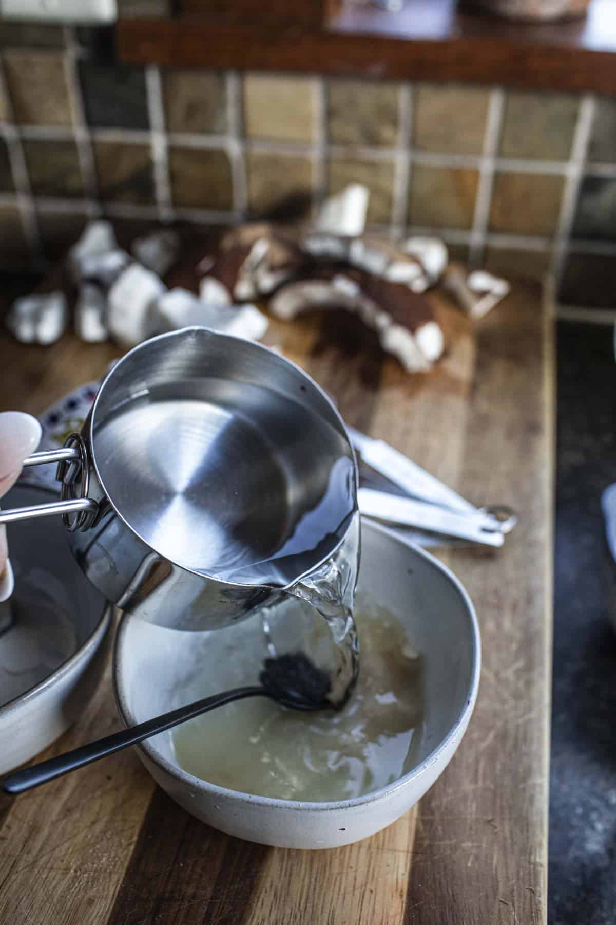 Hot water over a bowl with agar agar powder. 