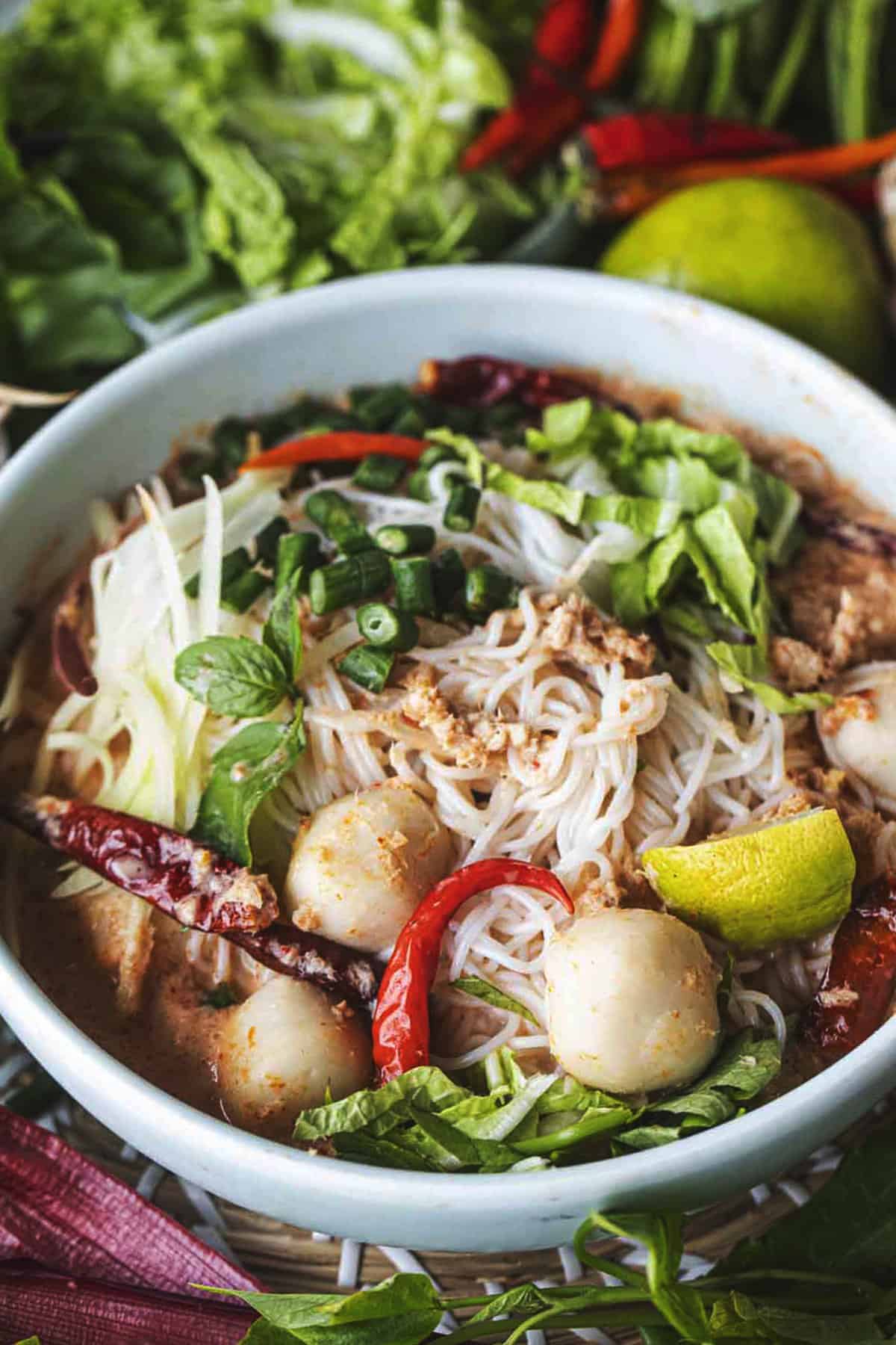 Rice Noodles with Fish Curry kanom jeen namya.