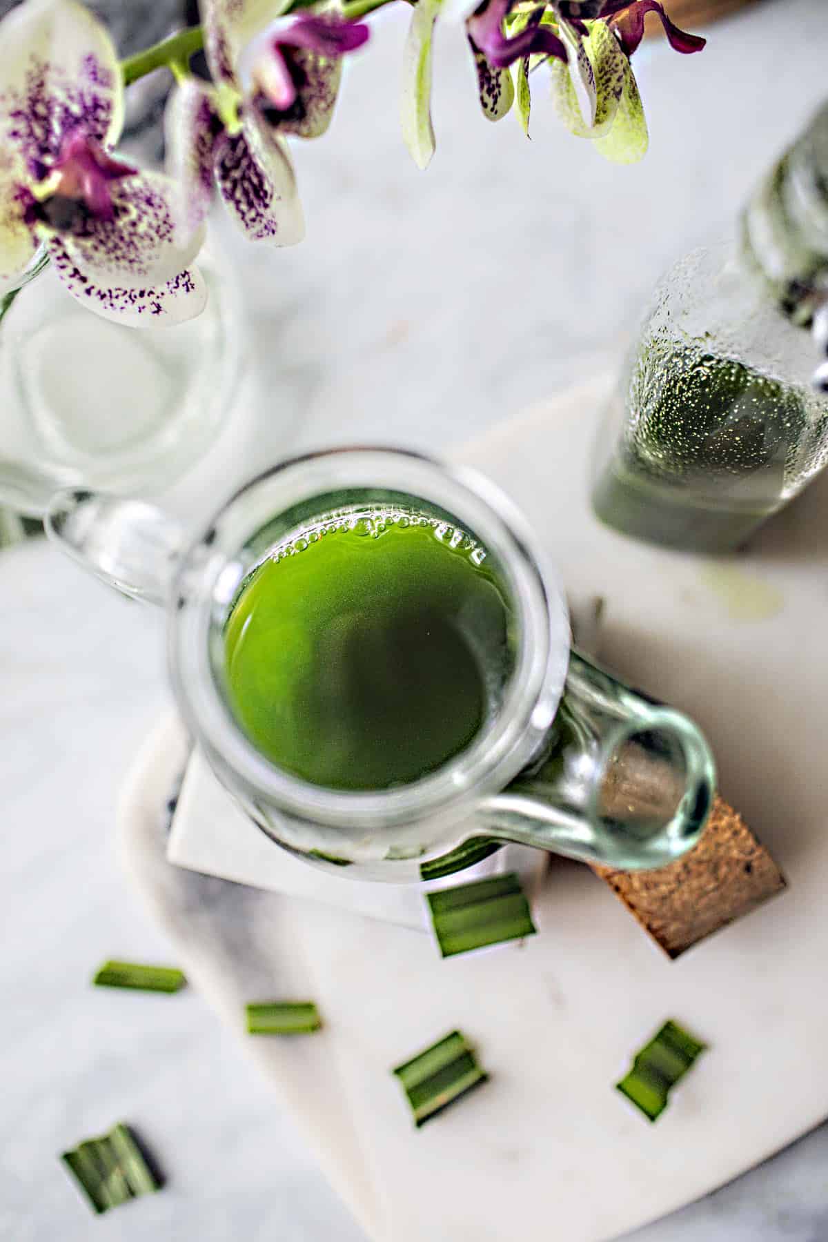 pandan water in a vase on the table. 