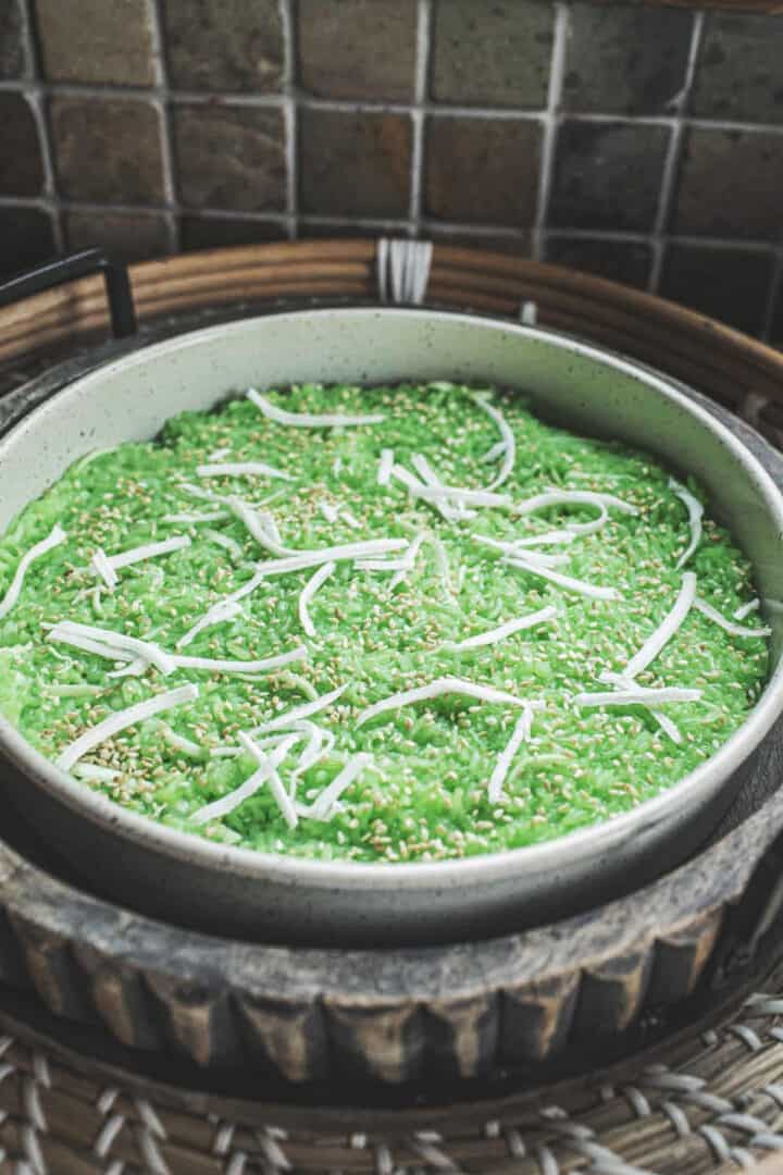 Pandan Sticky Rice Dessert - Simply Suwanee