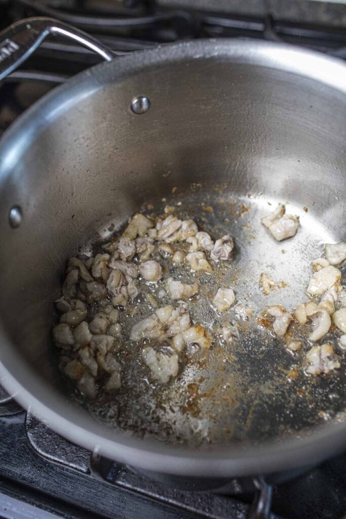 Fried chicken fat in a pot. 